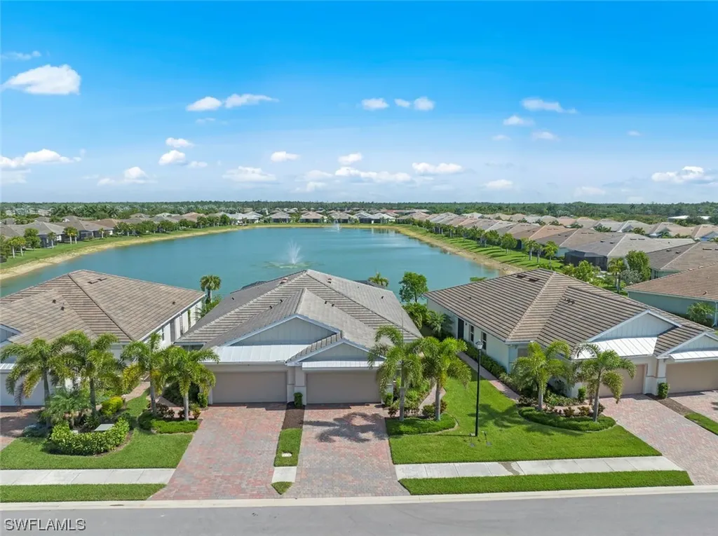 14802 Edgewater Circle Naples FL 34114