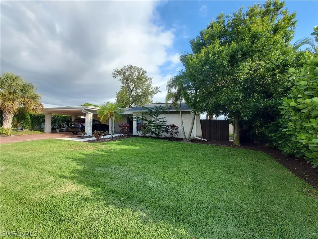 1268 Westlake Boulevard Naples FL 34103