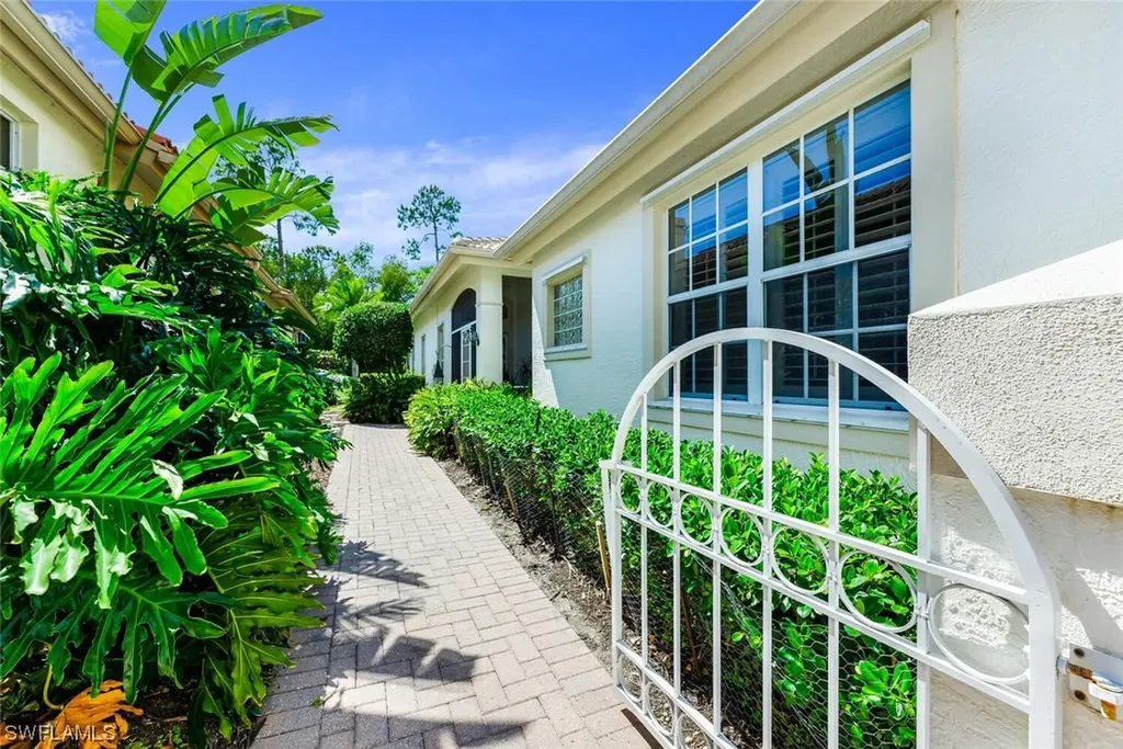 5843 Persimmon Way Naples FL 34110
