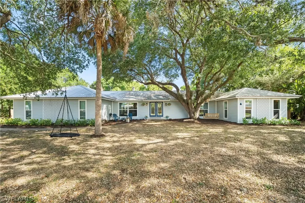 1263 Masanabo Lane Fort Myers FL 33919