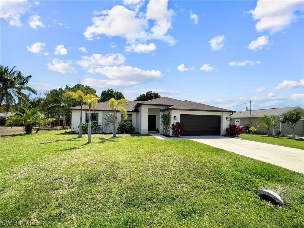 717 SE 11th Place Cape Coral FL 33990