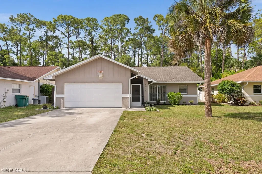 6023 Hollow Drive Naples FL 34112