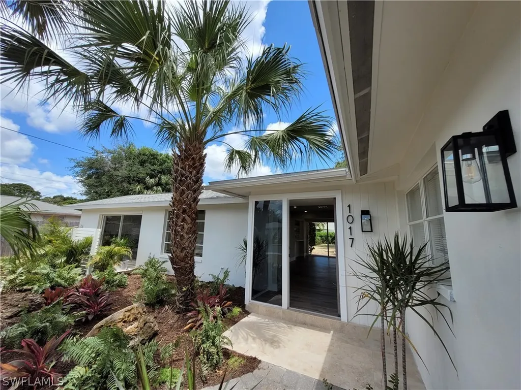 1017 El Rio Avenue Fort Myers FL 33919