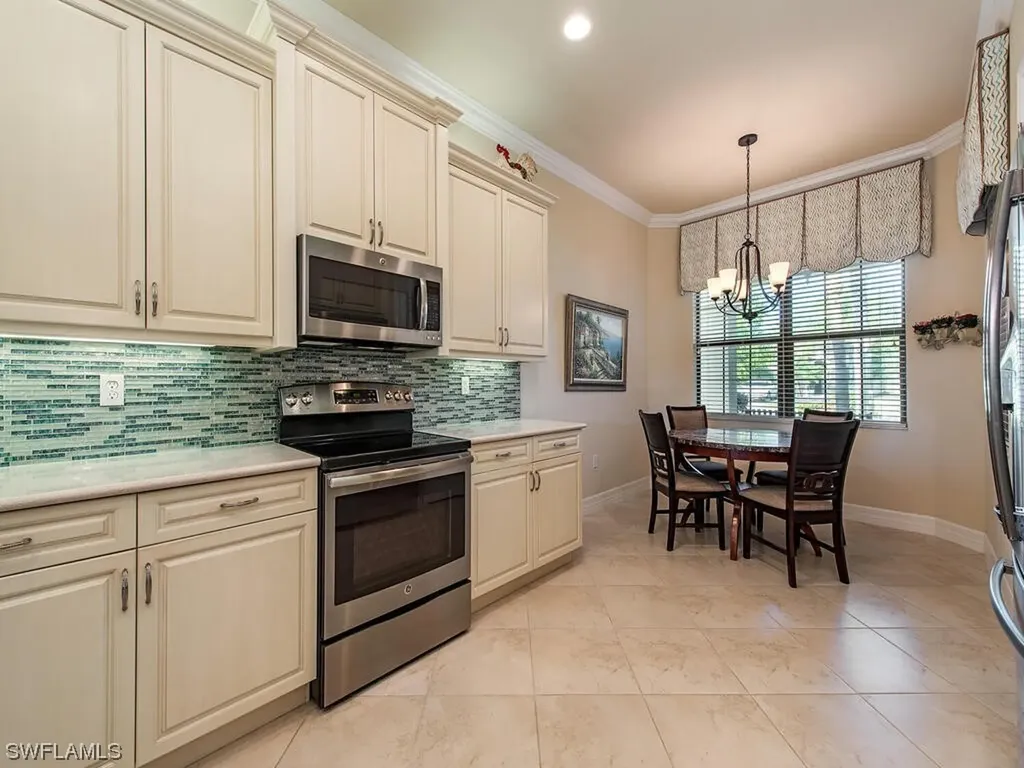 13477 Mandarin Circle Naples FL 34109