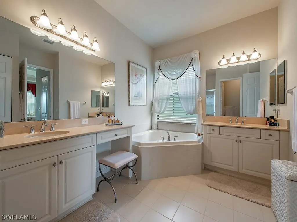 13477 Mandarin Circle Naples FL 34109