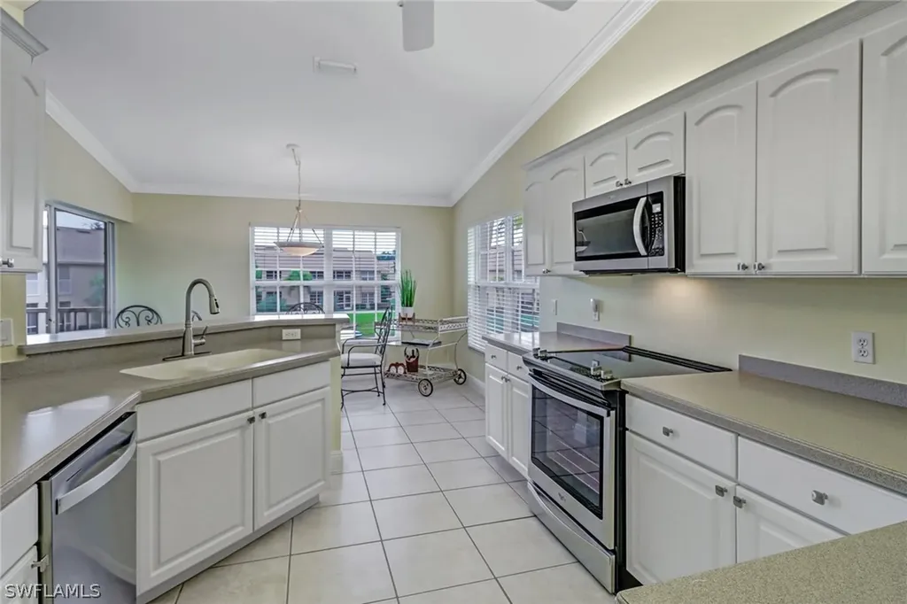 5665 Heron Lane Naples FL 34110