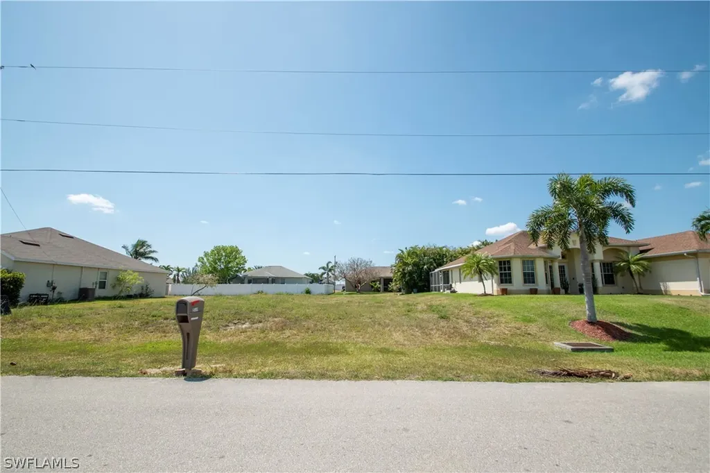 2112 SW 12th Lane Cape Coral FL 33991