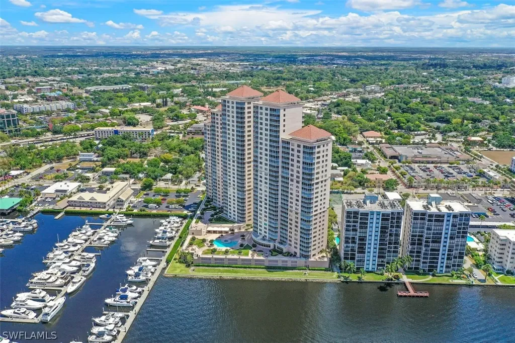 2090 W 1st Street Fort Myers FL 33901