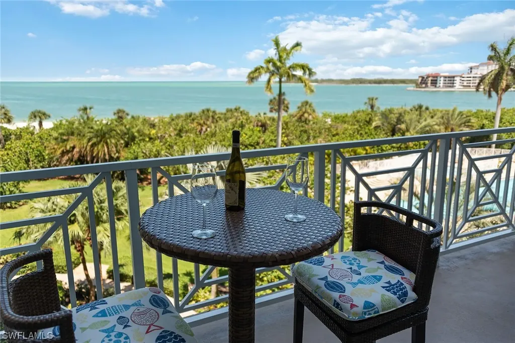 Marco Island FL, 4000 Royal Marco Way, Unit 328