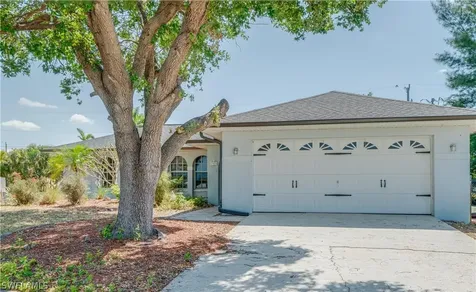 1909 NE 4th Place Cape Coral FL 33909