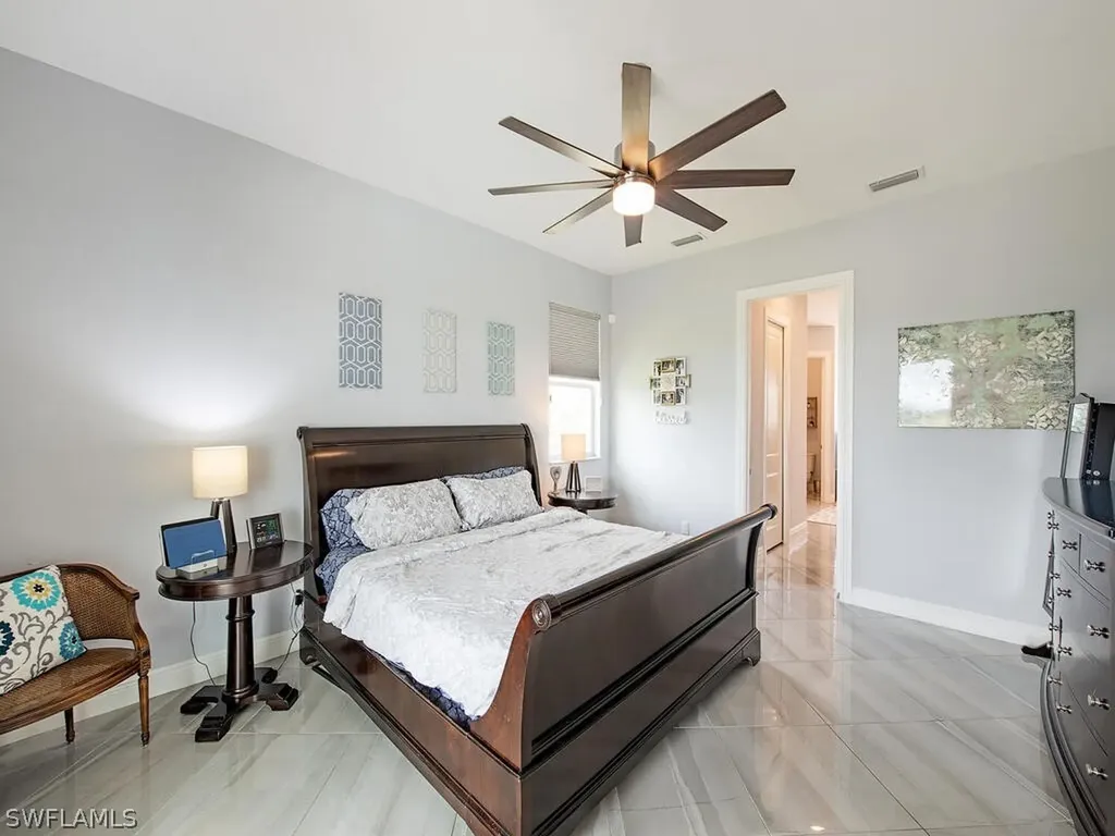 18619 Candletree Court Naples FL 34114