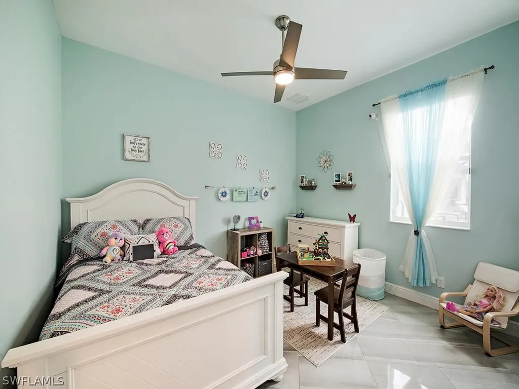 18619 Candletree Court Naples FL 34114