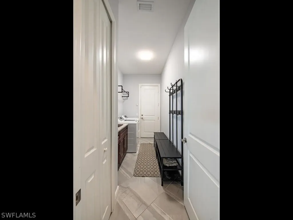 18619 Candletree Court Naples FL 34114