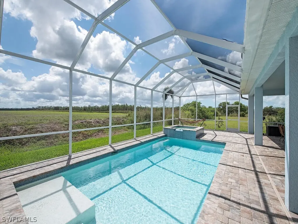 18619 Candletree Court Naples FL 34114