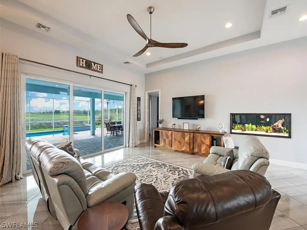 18619 Candletree Court Naples FL 34114