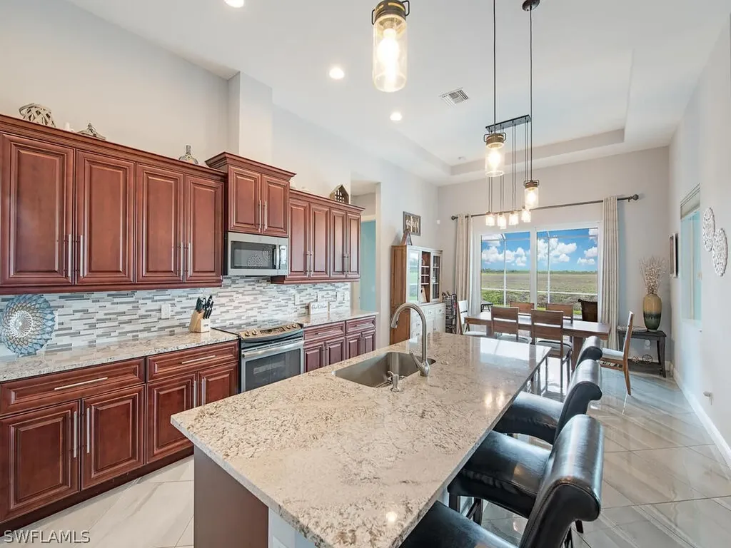 18619 Candletree Court Naples FL 34114