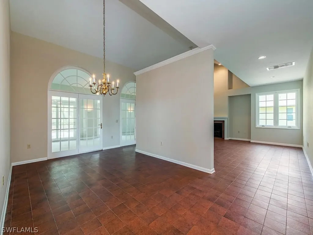 2273 Queens Way Naples FL 34112