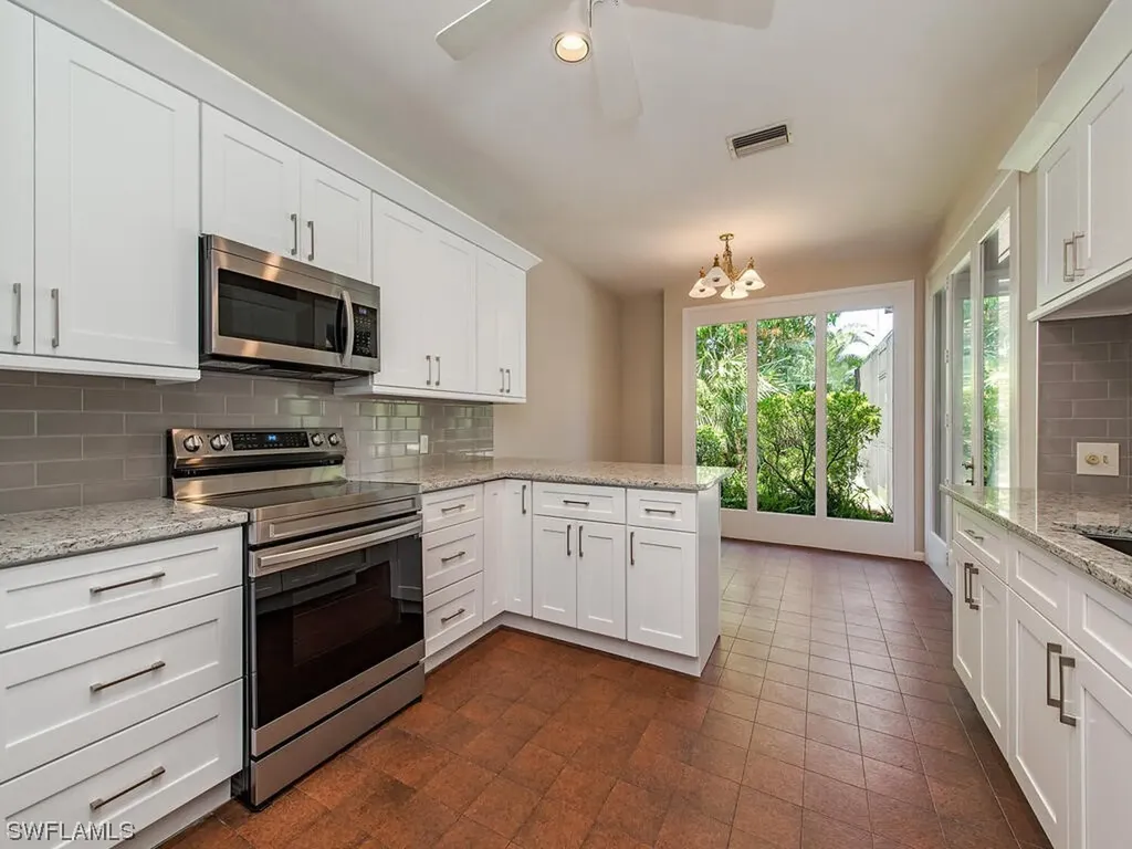 2273 Queens Way Naples FL 34112