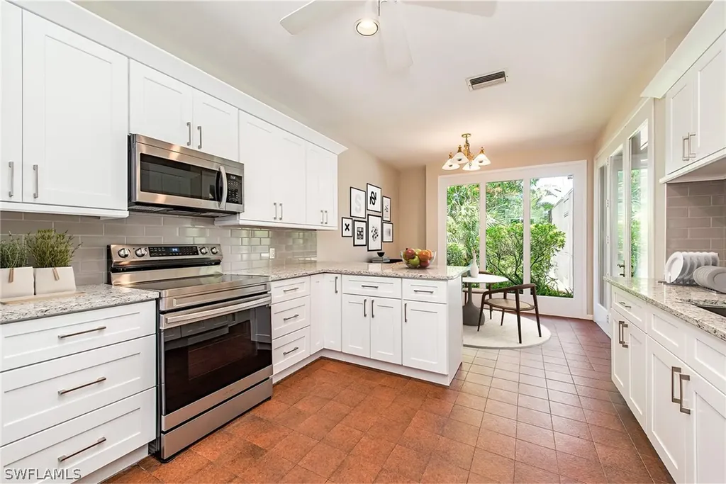 2273 Queens Way Naples FL 34112