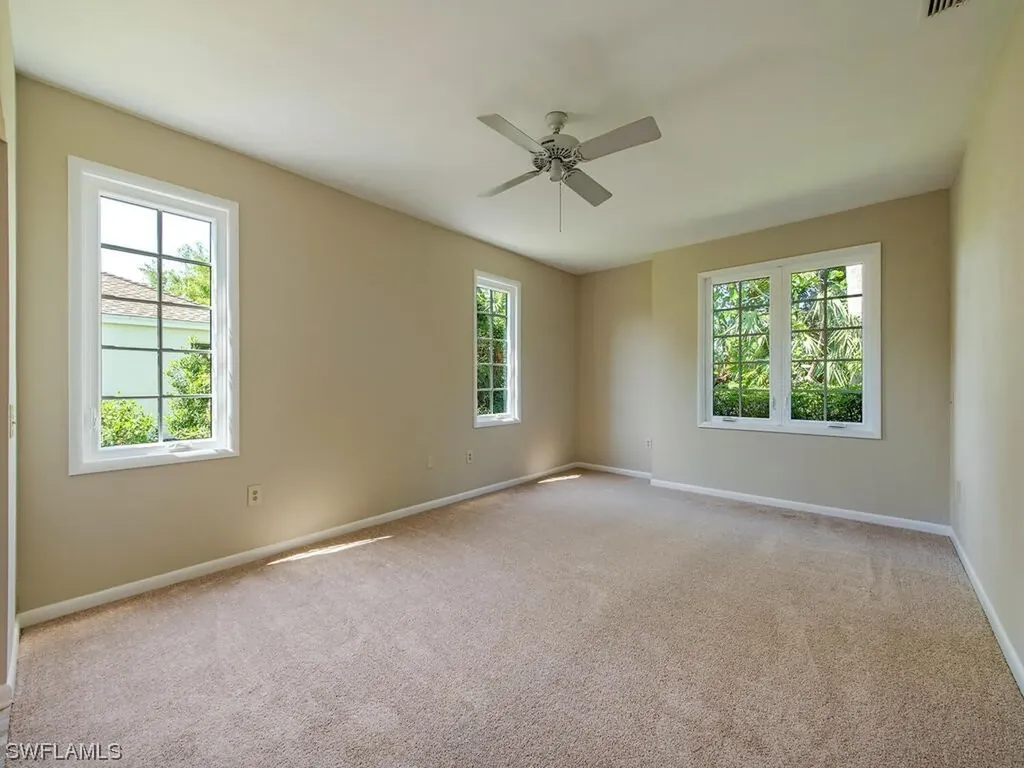 2273 Queens Way Naples FL 34112