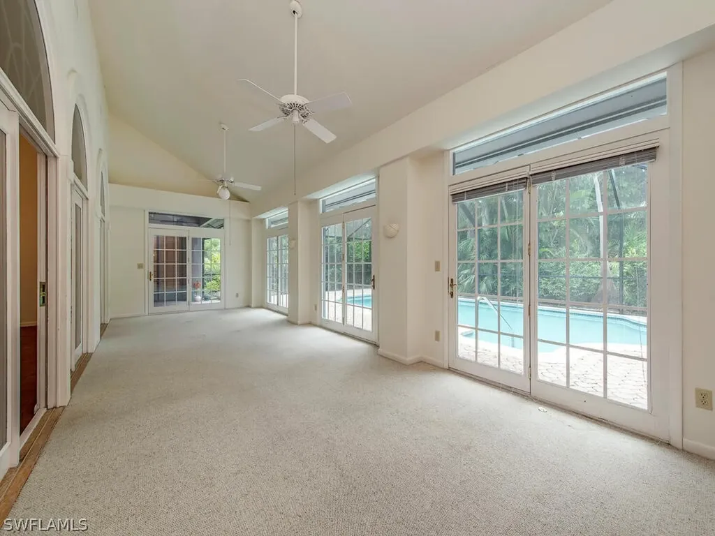 2273 Queens Way Naples FL 34112