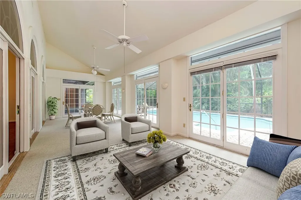 2273 Queens Way Naples FL 34112