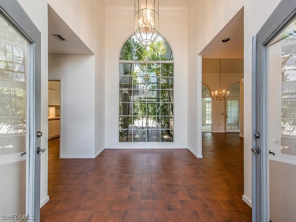 2273 Queens Way Naples FL 34112