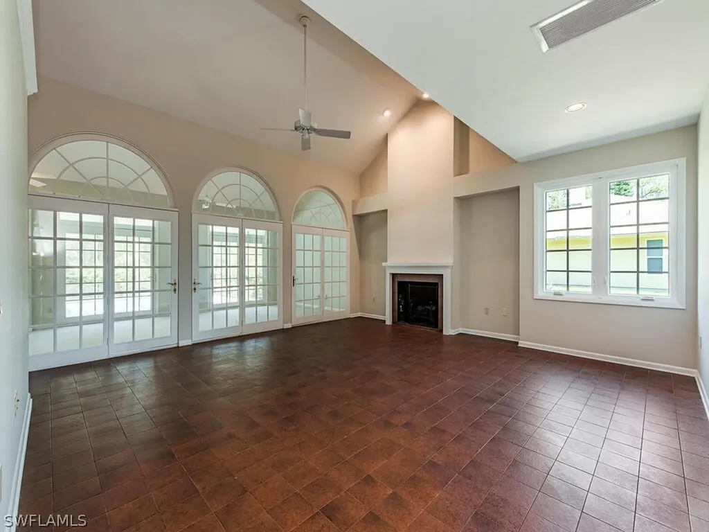 2273 Queens Way Naples FL 34112