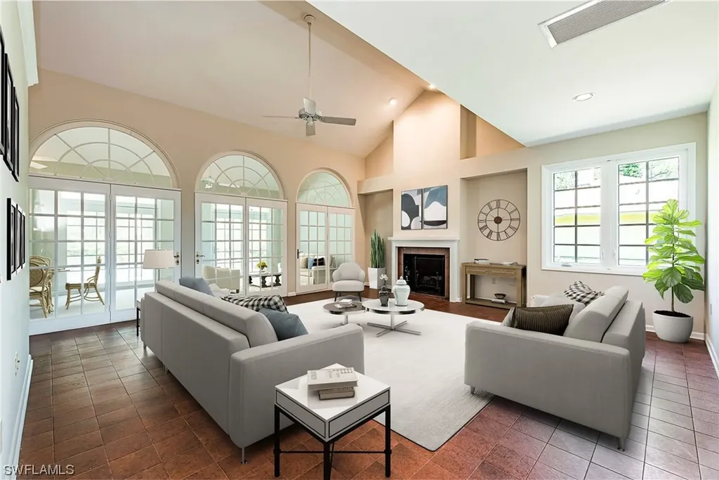 2273 Queens Way Naples FL 34112