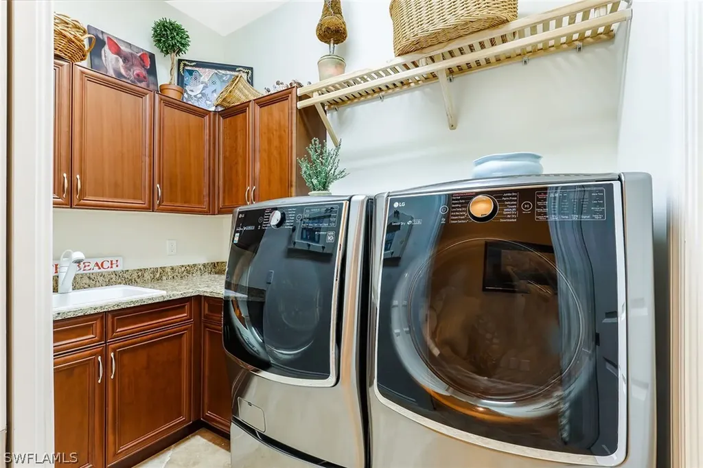 7409 Byrons Way Naples FL 34113