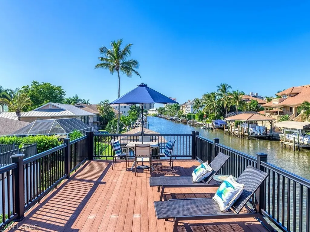 359 Conners Avenue Naples FL 34108
