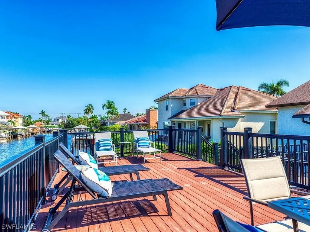 359 Conners Avenue Naples FL 34108