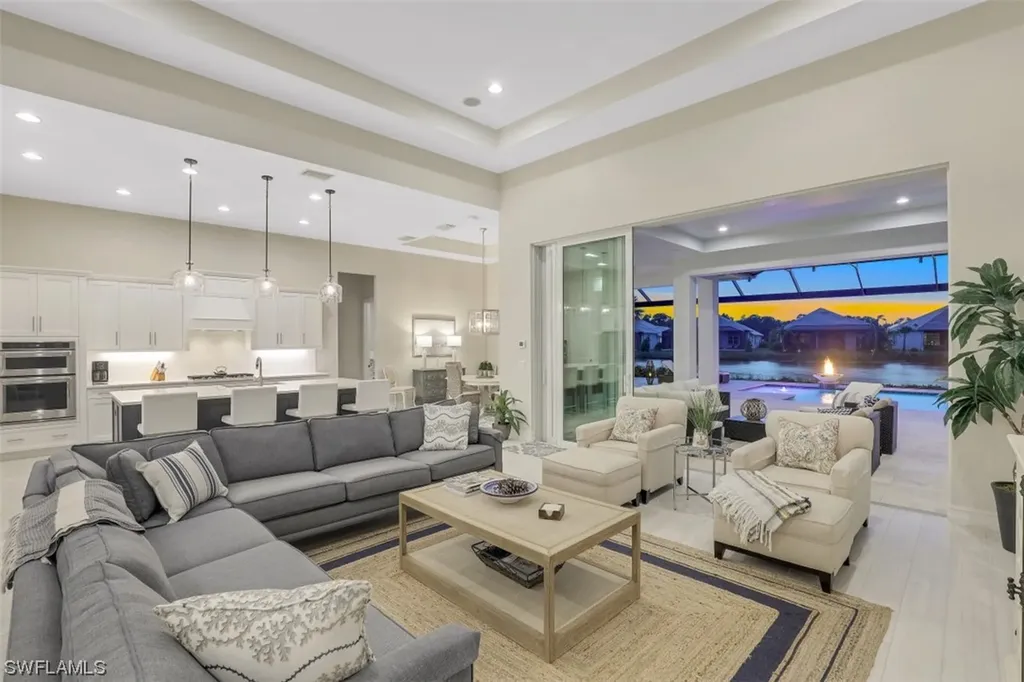 6233 Union Island Way Naples FL 34113