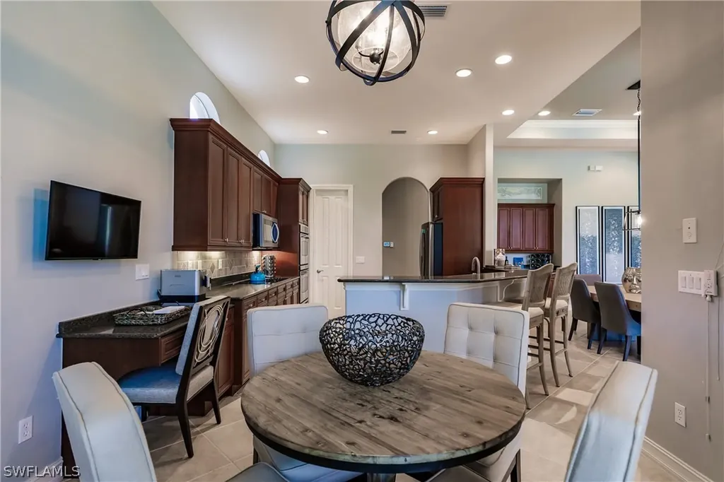 8898 Shenendoah Circle Naples FL 34113