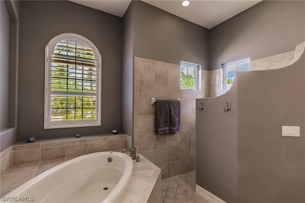8898 Shenendoah Circle Naples FL 34113