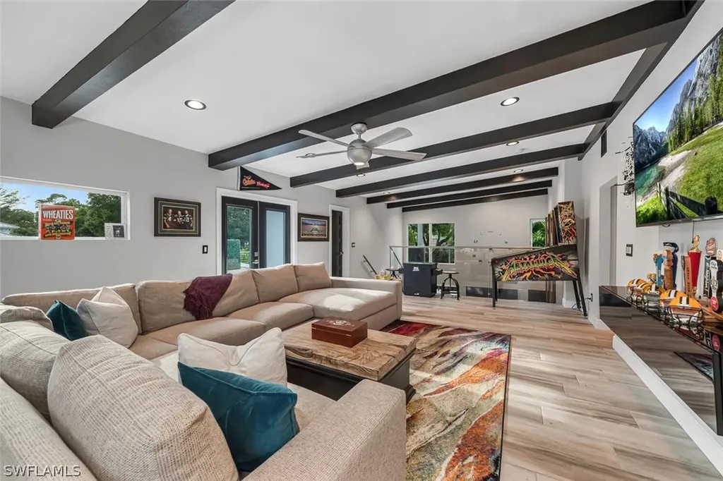 1200 Diana Avenue Naples FL 34103