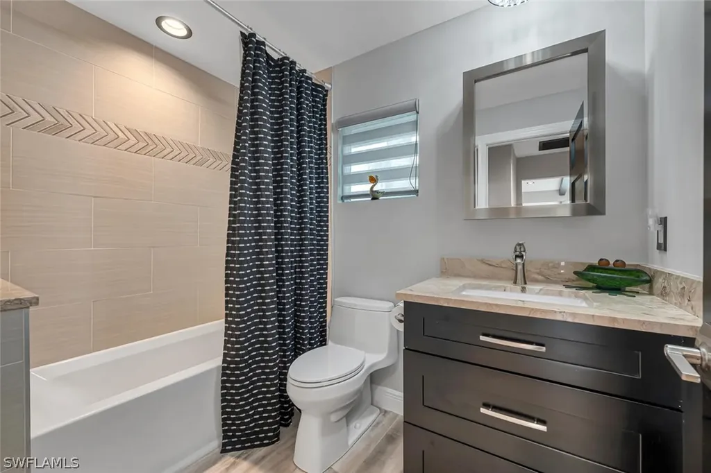 1200 Diana Avenue Naples FL 34103