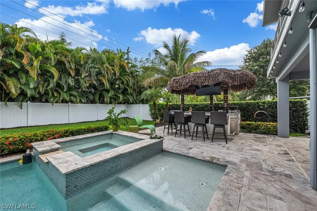 1200 Diana Avenue Naples FL 34103