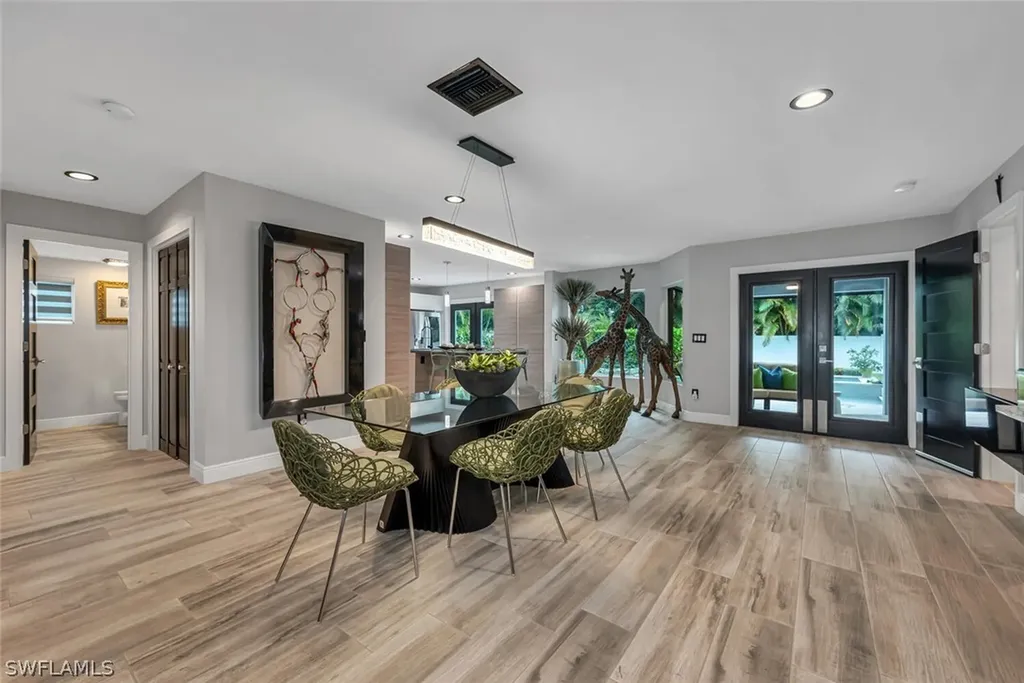 1200 Diana Avenue Naples FL 34103