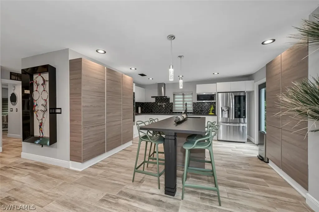 1200 Diana Avenue Naples FL 34103