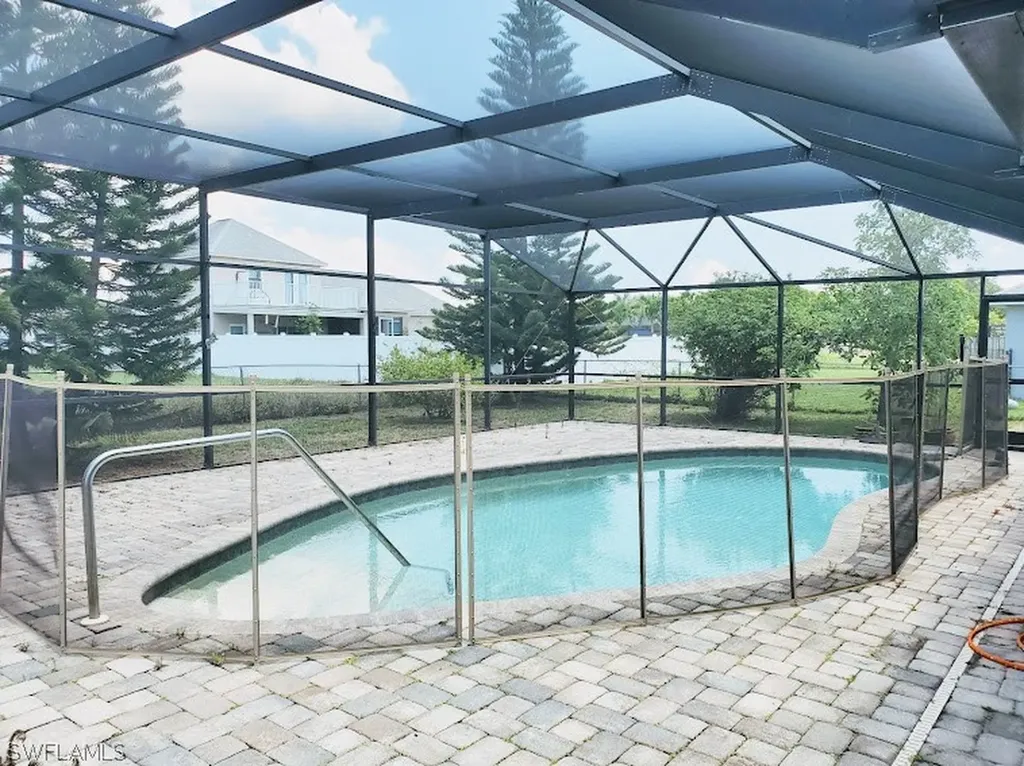 1709 SE 13th Terrace Cape Coral FL 33990