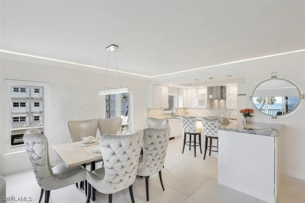 2885 Gulf Shore Boulevard N Naples FL 34103