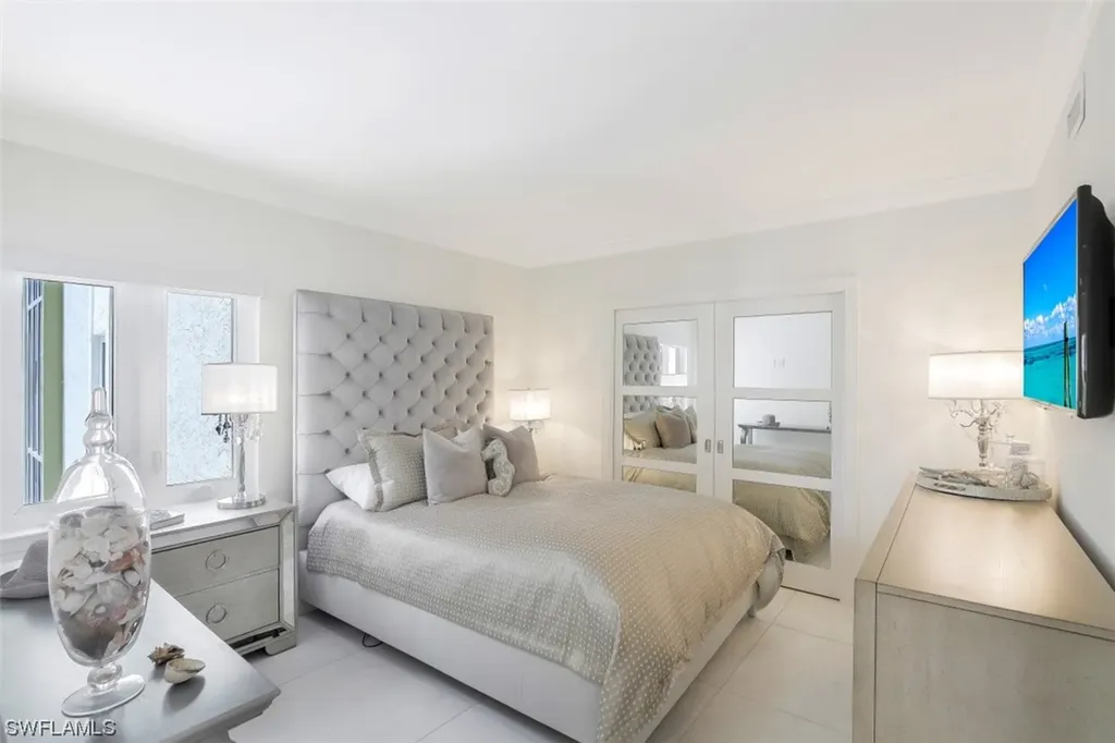 2885 Gulf Shore Boulevard N Naples FL 34103