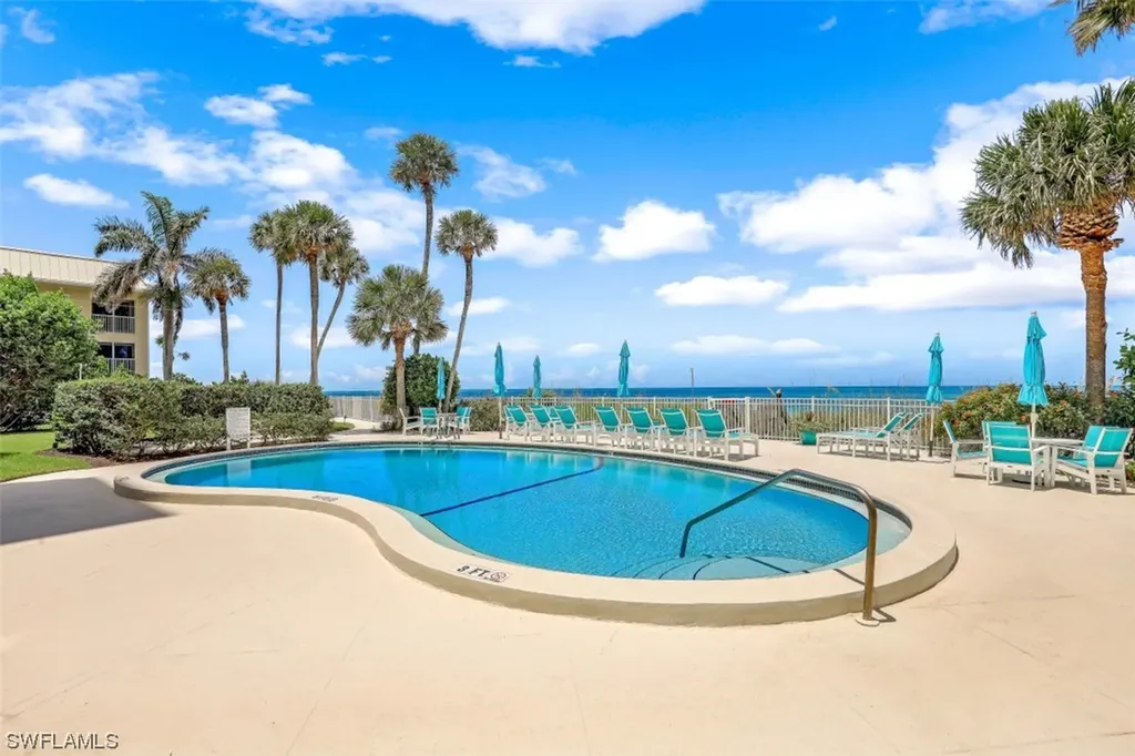 2885 Gulf Shore Boulevard N Naples FL 34103