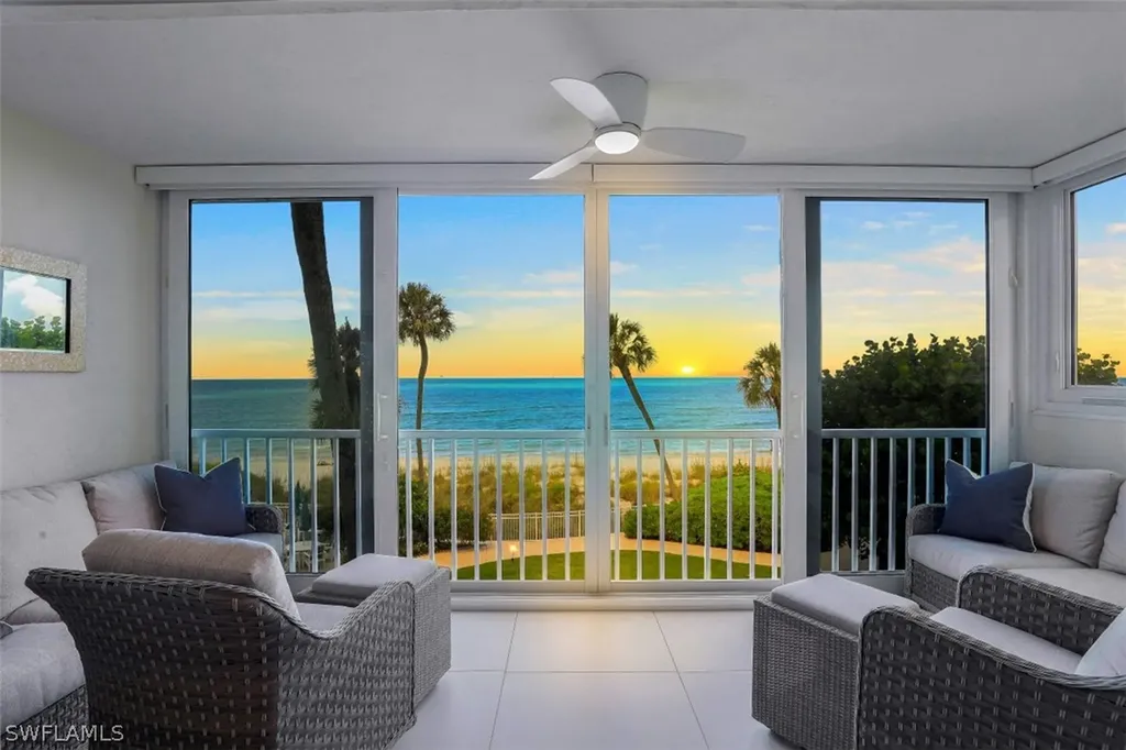 2885 Gulf Shore Boulevard N Naples FL 34103