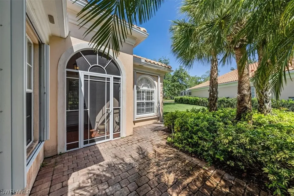 5989 Bermuda Lane Naples FL 34119