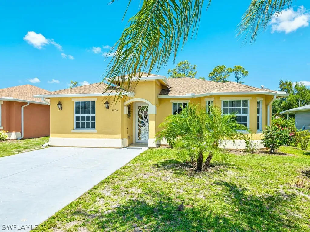 5409 Trammel Street Naples FL 34113