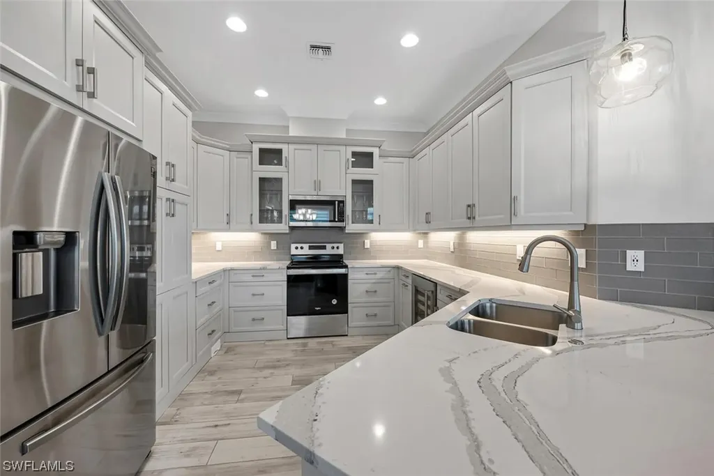 6357 Arriba Avenue Naples FL 34113