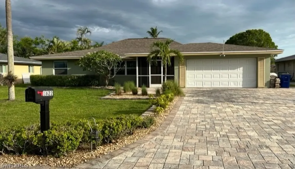 1622 N Flossmoor Road Fort Myers FL 33919