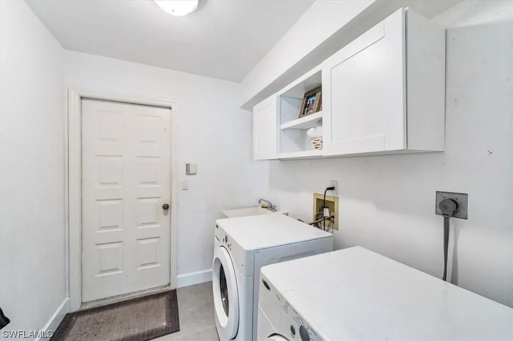 18 Paddington Court Naples FL 34104